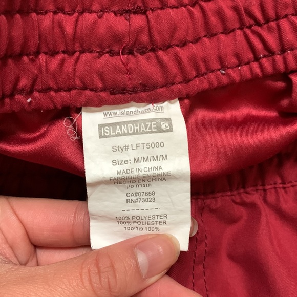 Cute red light shorts - Picture 3 of 3